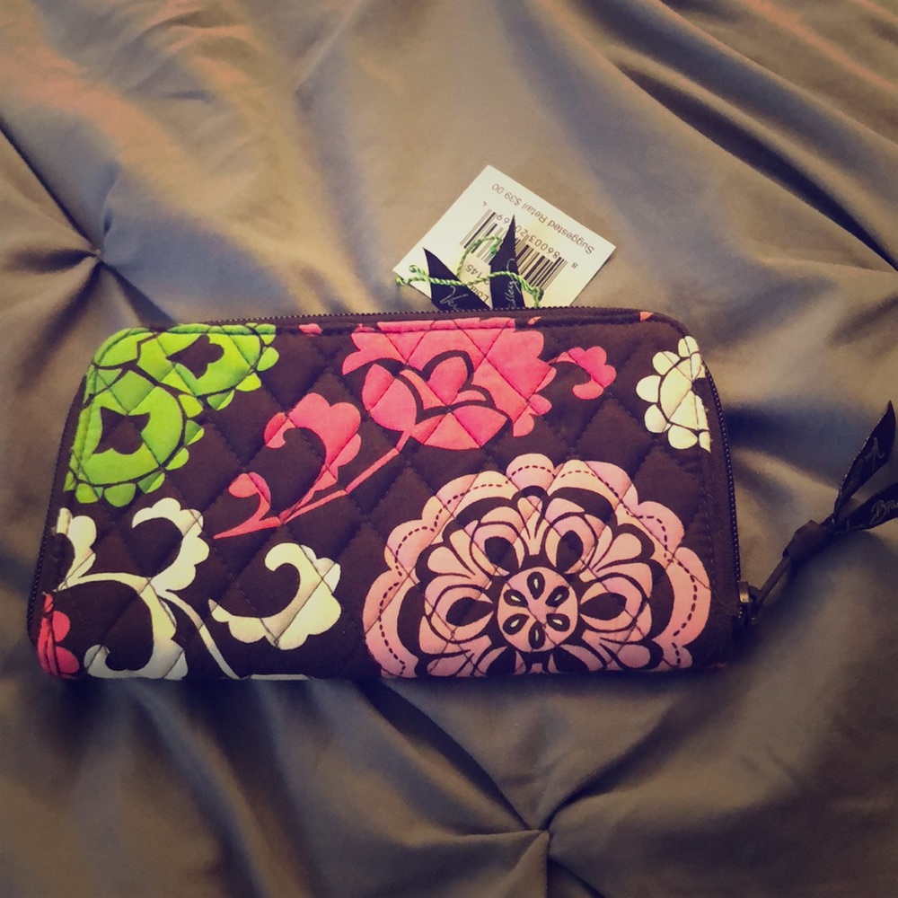 Vera Bradley Lola Wallet Never Used with Tags